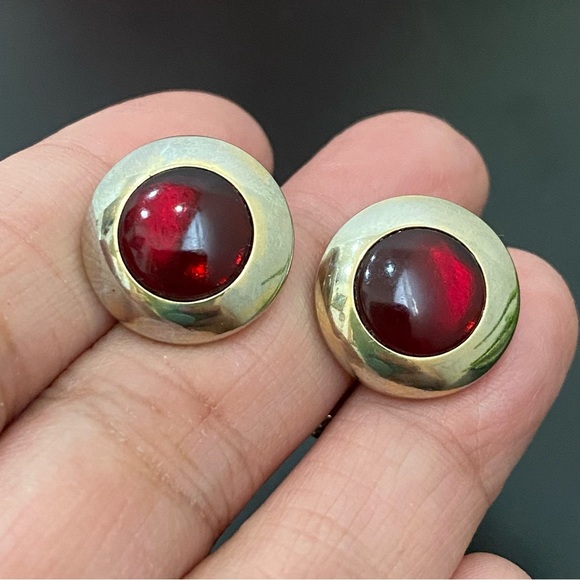 Vintage SWANK Ruby Red Stone Cabochon Gold-tone Cufflinks 8g - Picture 2 of 11